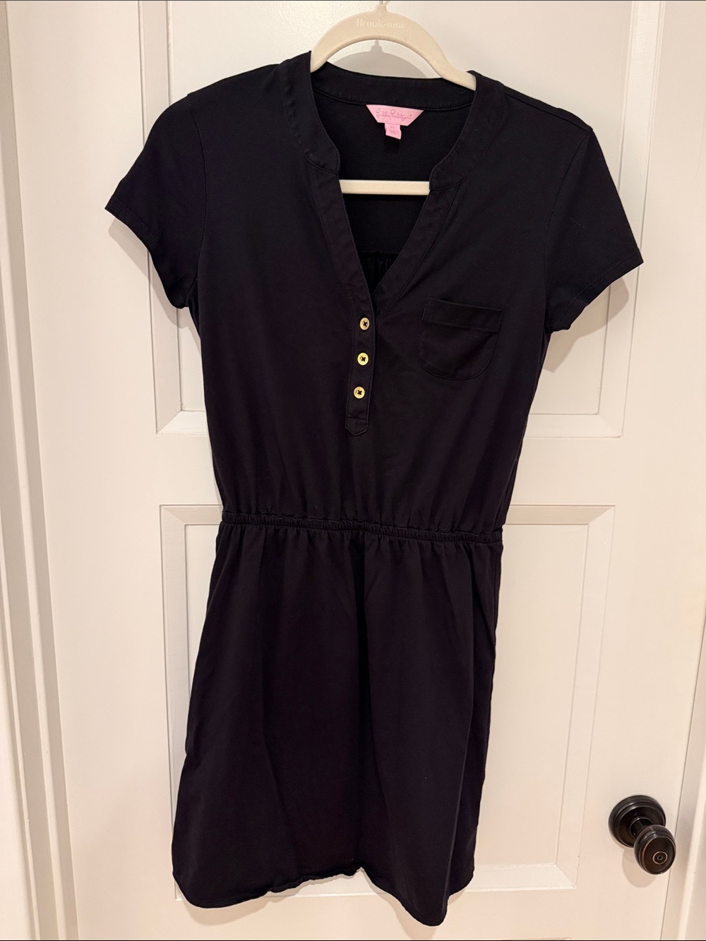 Lilly Pulitzer Black Top with Pink Logo Tag